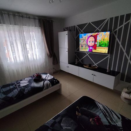 Nice Appartement Near Tradefair And City 8 Min. Colonia Exterior foto